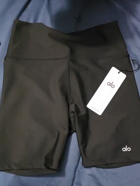 ALO Yoga | Shorts | Alo 5 Airlift Energy Short In Espresso | Poshmark